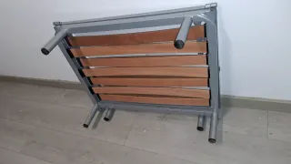 Puff/cama plegable gris