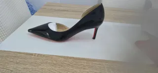 Zapatos de tacón negros charol número 39