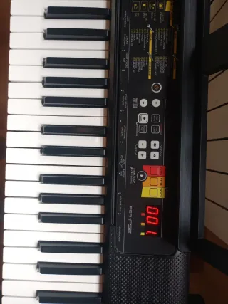Teclado Yamaha PSR -F52 Piano