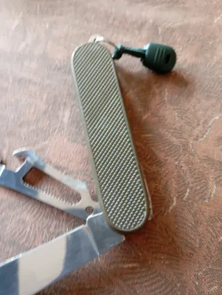 Herramienta Aitor Granadero con cordón