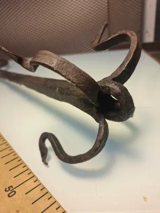 Gancho forjado antiguo