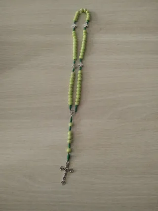 Rosario artesanal verde