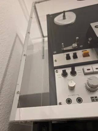 Carcasa protectora para magnetófono