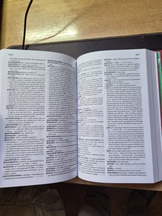 Diccionario ilustrado latín-español/ español-latín