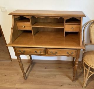 Escritorio vintage de madera