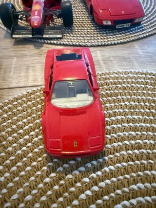 Coches Ferrari a escala (Lote) 5 unidades
