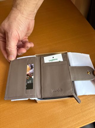 Billetero-Monedero Piel Beige y Dorado