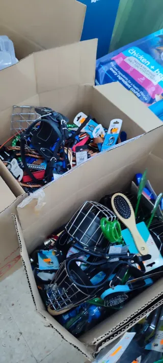 Lote liquidación tienda animales: cuencos