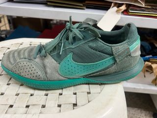 Zapatillas Nike Futsala Grises y Verdes