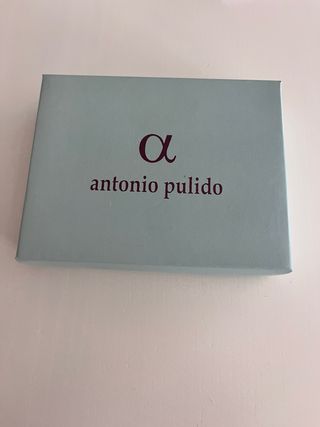 Cartera de piel marrón