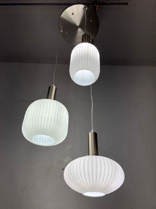 Lampadario metallo nickel/vetri bianchi