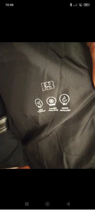 Chaqueta acolchada impermeable negra