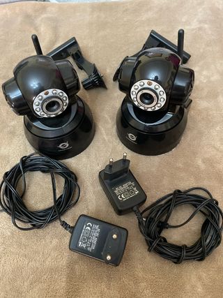 2 Cámaras IP Wireless Motorizadas