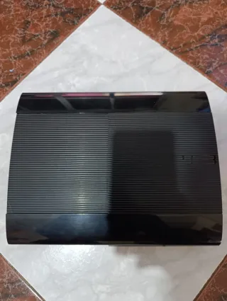 PlayStation 3 Super Slim Negra 500GB