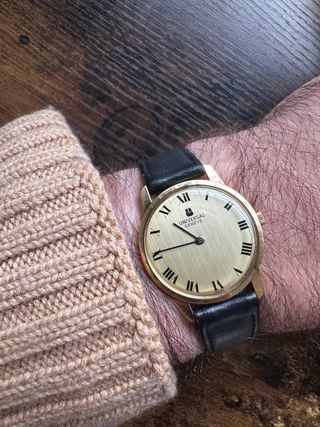 Universal Geneve Altesse Reloj Vintage Oro