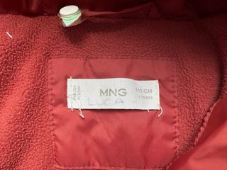 Anorak rojo acolchado y con capucha - Mango