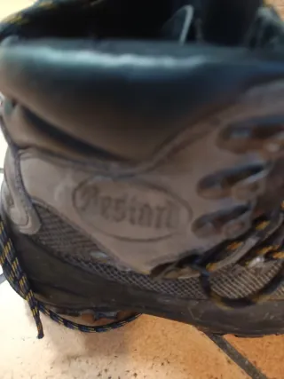 Botas Bestard trekking piel y textil