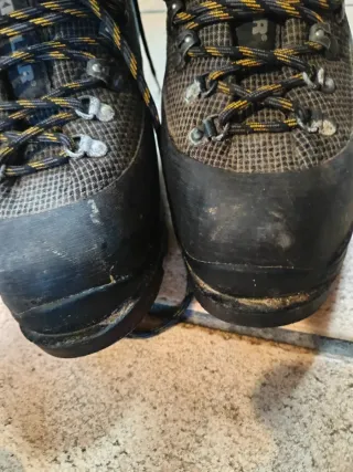 Botas Bestard trekking piel y textil