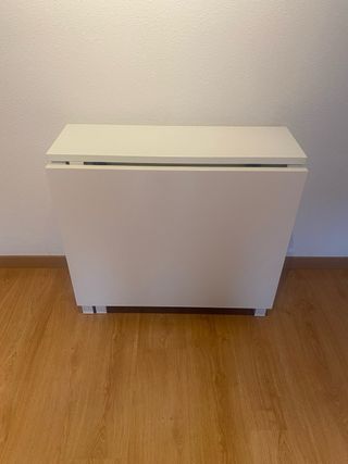 Mesa plegable blanca con cajones