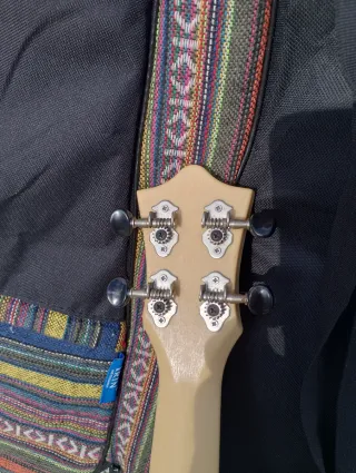 Ukelele Soprano con funda