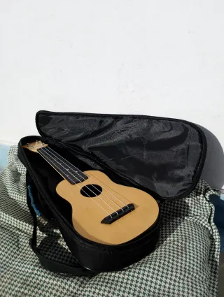 Ukelele Soprano con funda