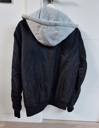 Cazadora Bomber Bershka Talla M
