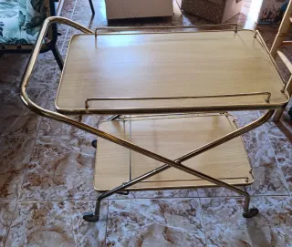 Camarera Metálica y Madera