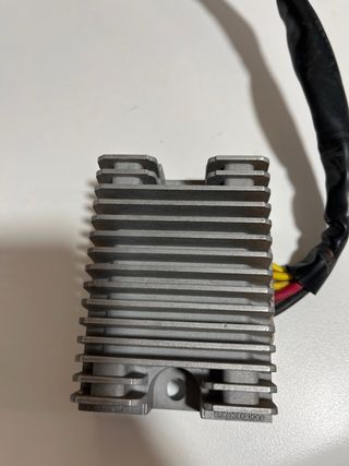 Regulador Bombardier DS650