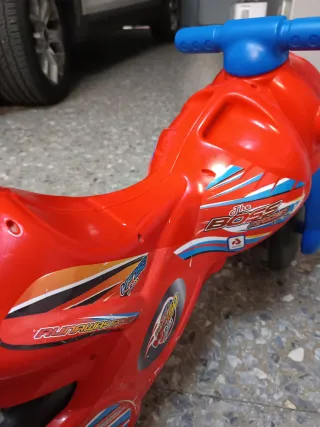 Moto de empuje para niños roja