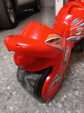 Moto de empuje para niños roja