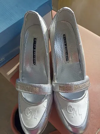 Scarpe Miss Marines donna argento e bianche.