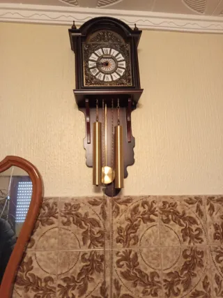 Reloj de pared antiguo