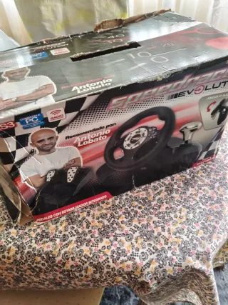 Consola PS3 Slim Negra + Volante y Juegos