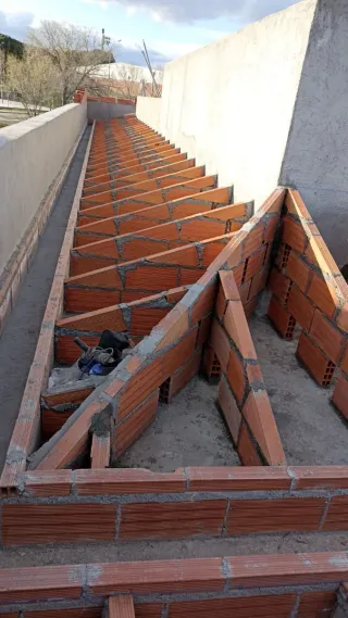 Servicio albañilería jardinería y portes