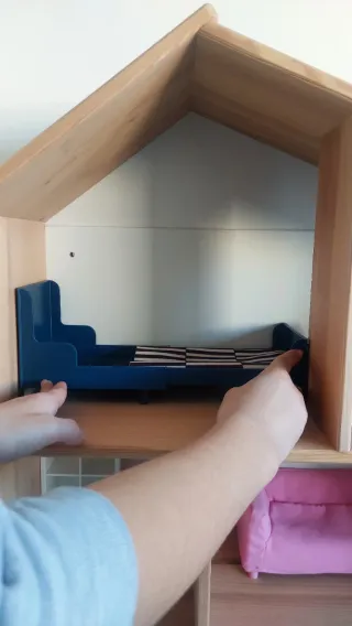 Casa de muñecas madera IKEA