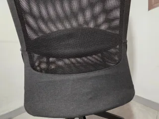 Silla de oficina giratoria negra