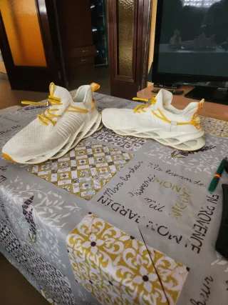 Chaqueta acolchada HIGH STREAM blanca de h&m