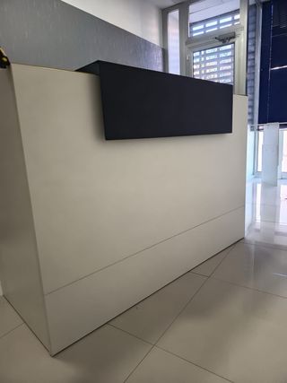 Mostrador oficina mesa trabajo metal y madera