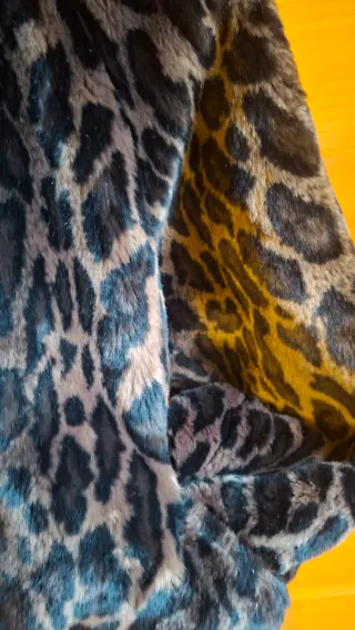 Pelliccia ecologica maculata tg. 42
