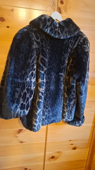Pelliccia ecologica maculata tg. 42