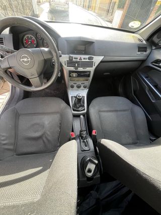 Opel Astra 2009