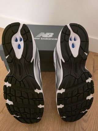 Zapatillas New balance 740 talla 44 nuevas a estre