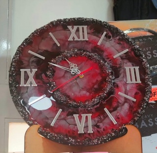 RELOJ ARTESANAL ORIGINAL DE RESINA ROJO/N