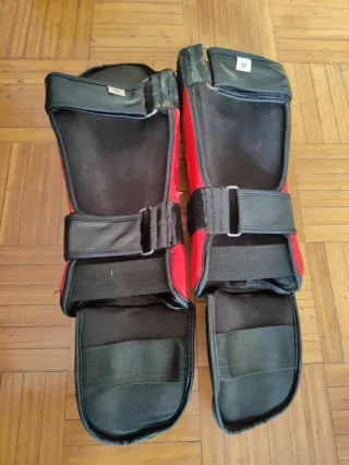 Guantes y espinilleras Rude Boys boxeo