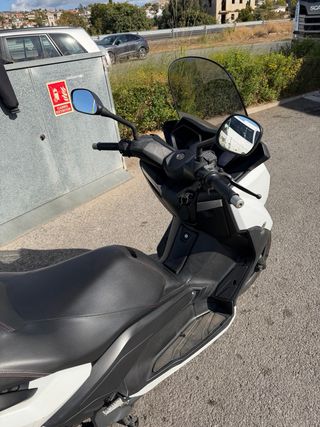 Yamaha Xmax 125 ABS Scooter