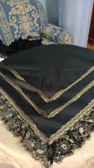 Delantal de huertana negro y blanco, beige