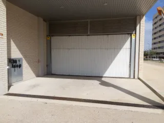Alquiler garaje patio naranjos 22-26