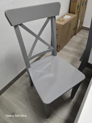 Sillas de comedor grises (madera)