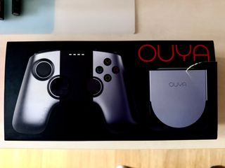Consola OUYA con 2 mandos - Caja original