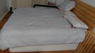 Colchón y canapé de 150x190 cm.